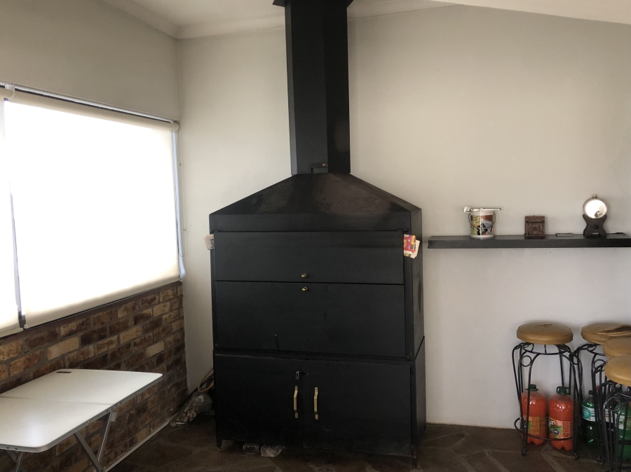 5 Bedroom Property for Sale in Strand North Western Cape